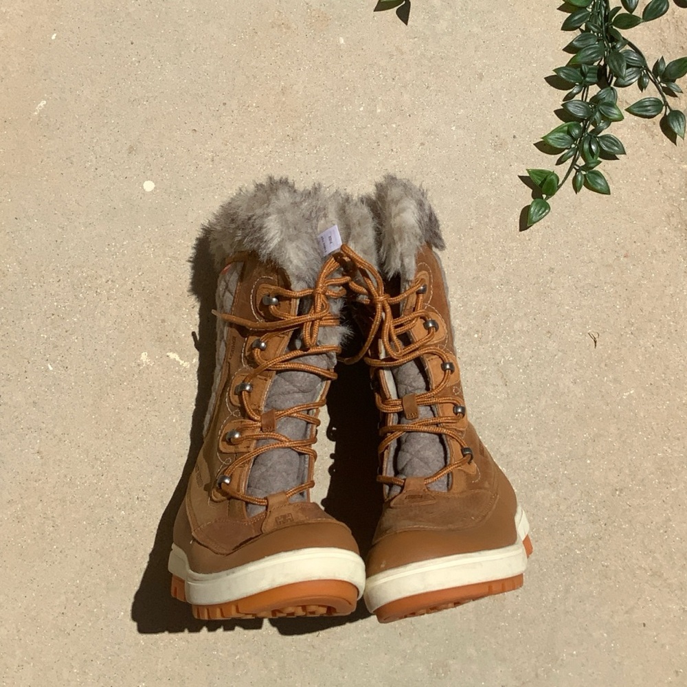 helly hansen fur winter boots✨ - Picture 3 of 8